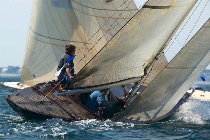 6 meter class sailboat